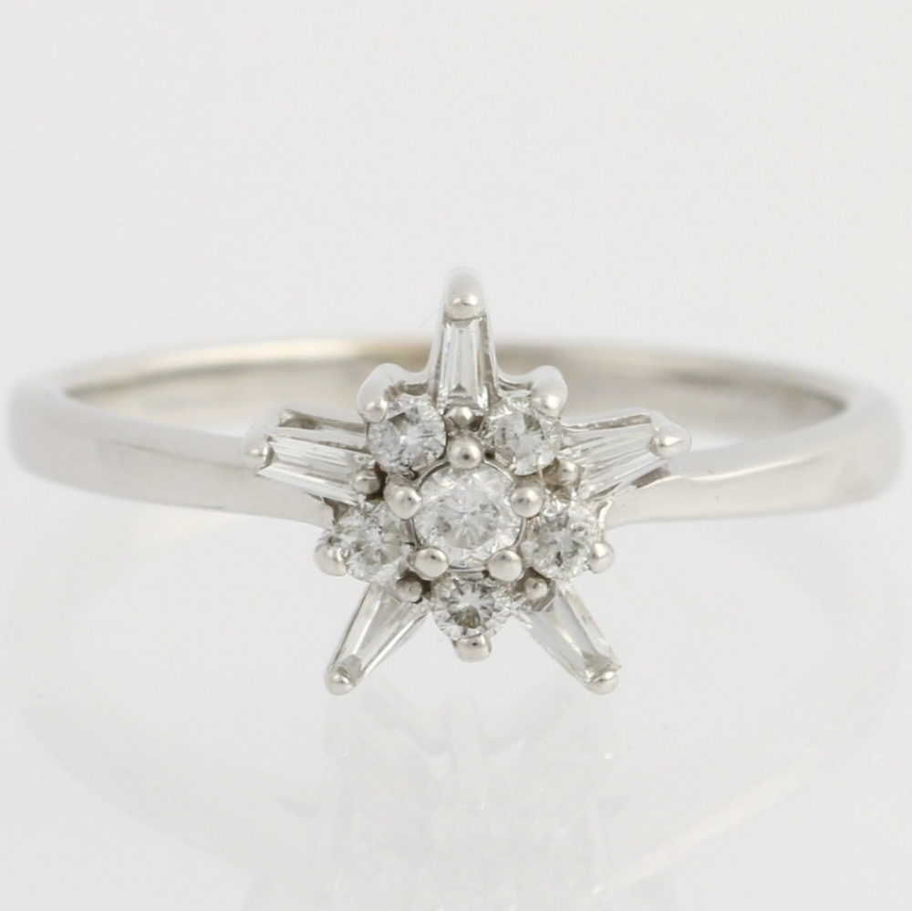 Vintage 14k White Gold Star Cocktail Ring